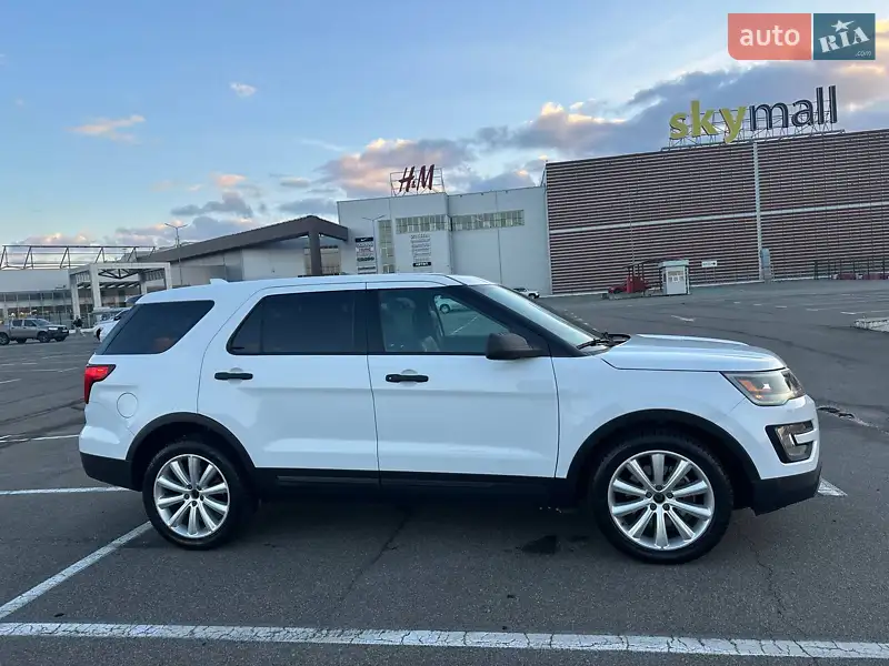 Ford Explorer