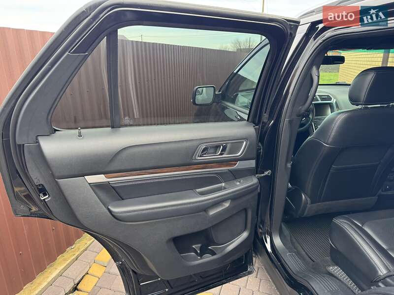 Позашляховик / Кросовер Ford Explorer 2016 в Хмельницькому