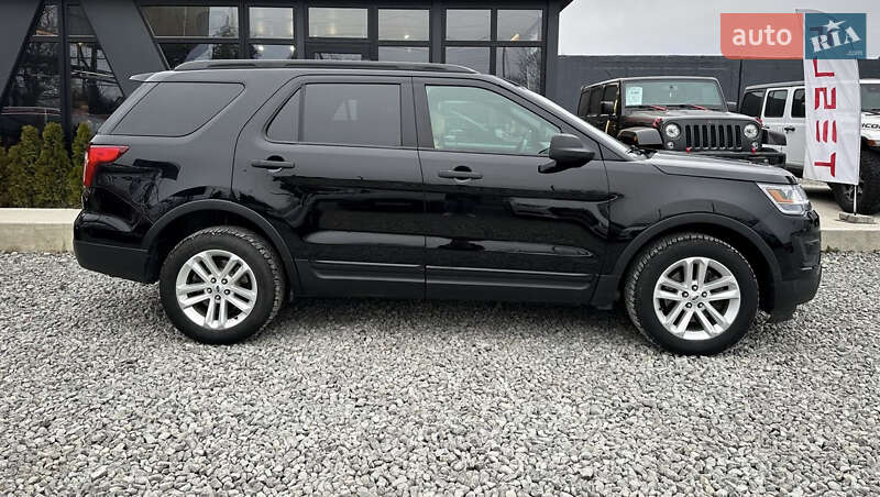 Внедорожник / Кроссовер Ford Explorer 2017 в Черновцах