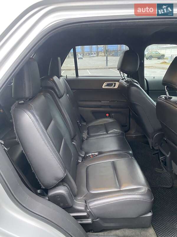 Внедорожник / Кроссовер Ford Explorer 2015 в Киеве фото 6 Внедорожник / Кроссовер Ford Explorer 2015 в Киеве