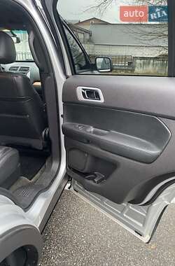 Внедорожник / Кроссовер Ford Explorer 2015 в Киеве фото 19 Внедорожник / Кроссовер Ford Explorer 2015 в Киеве