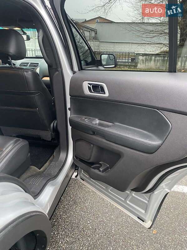 Внедорожник / Кроссовер Ford Explorer 2015 в Киеве фото 19 Внедорожник / Кроссовер Ford Explorer 2015 в Киеве