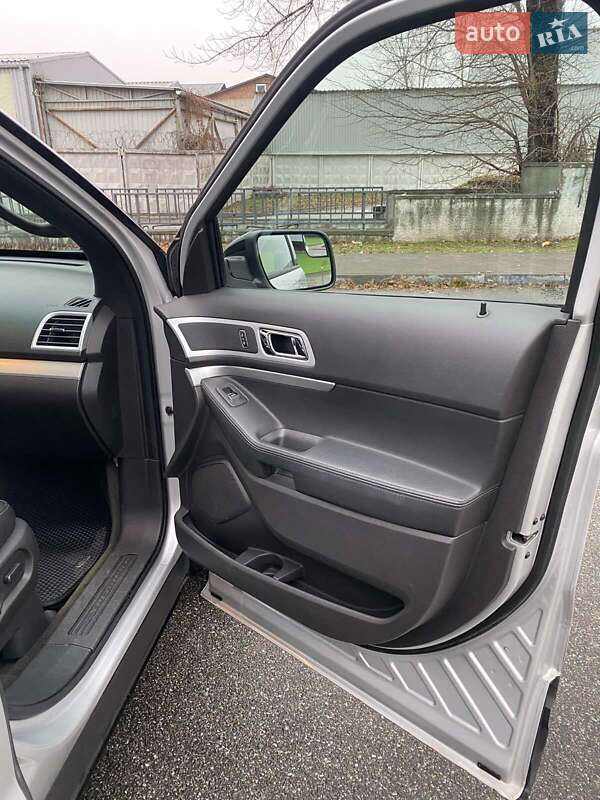 Внедорожник / Кроссовер Ford Explorer 2015 в Киеве фото 20 Внедорожник / Кроссовер Ford Explorer 2015 в Киеве