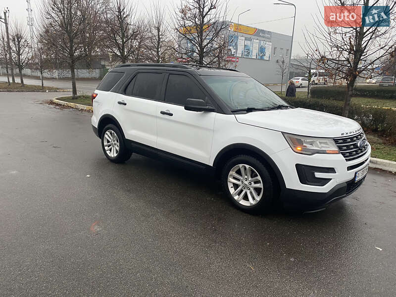 Позашляховик / Кросовер Ford Explorer 2015 в Києві