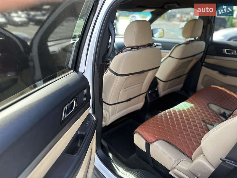 Позашляховик / Кросовер Ford Explorer 2015 в Києві