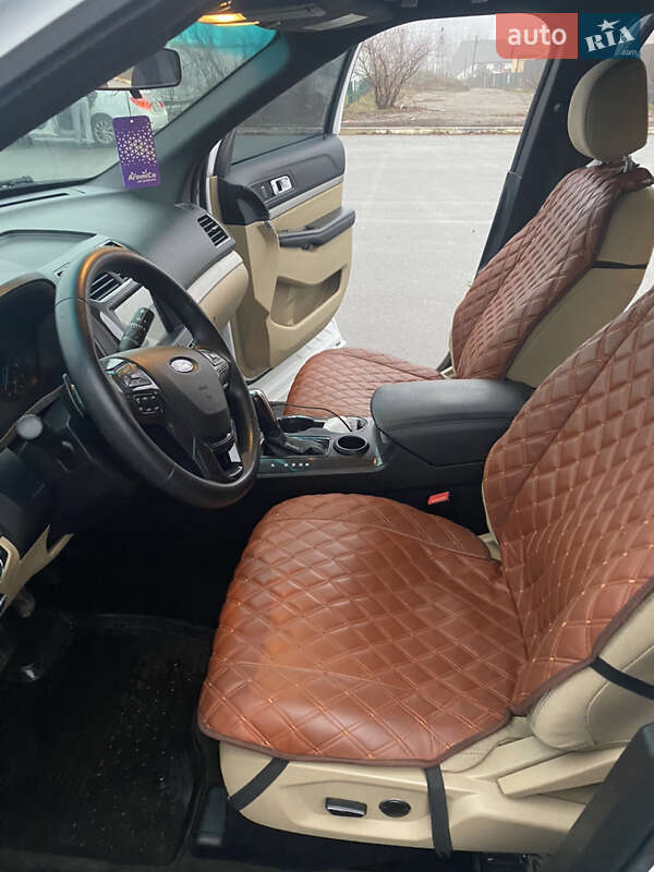 Позашляховик / Кросовер Ford Explorer 2015 в Києві