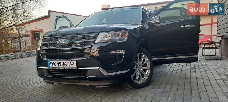 Позашляховик / Кросовер Ford Explorer 2016 в Острозі