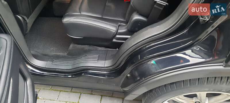 Позашляховик / Кросовер Ford Explorer 2016 в Острозі