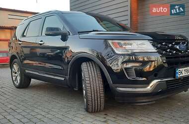 Внедорожник / Кроссовер Ford Explorer 2016 в Остроге