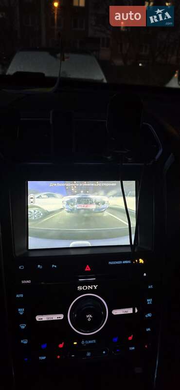 Позашляховик / Кросовер Ford Explorer 2015 в Києві