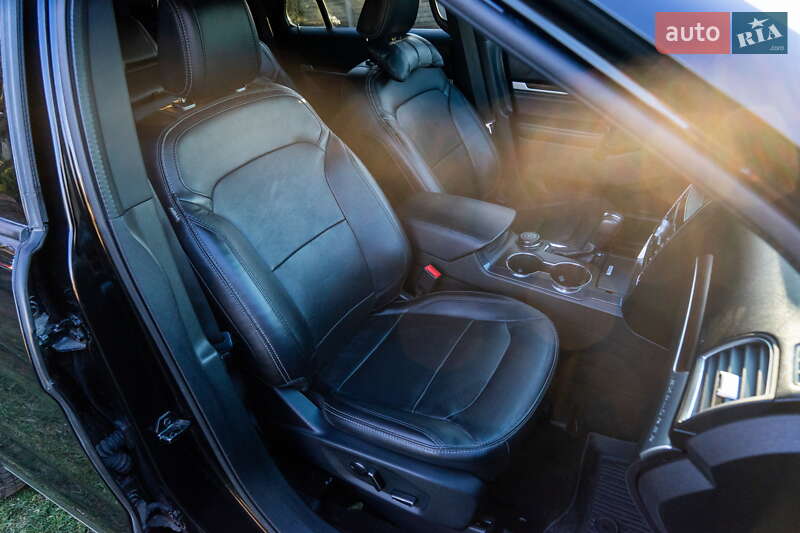 Позашляховик / Кросовер Ford Explorer 2017 в Верхньодніпровську