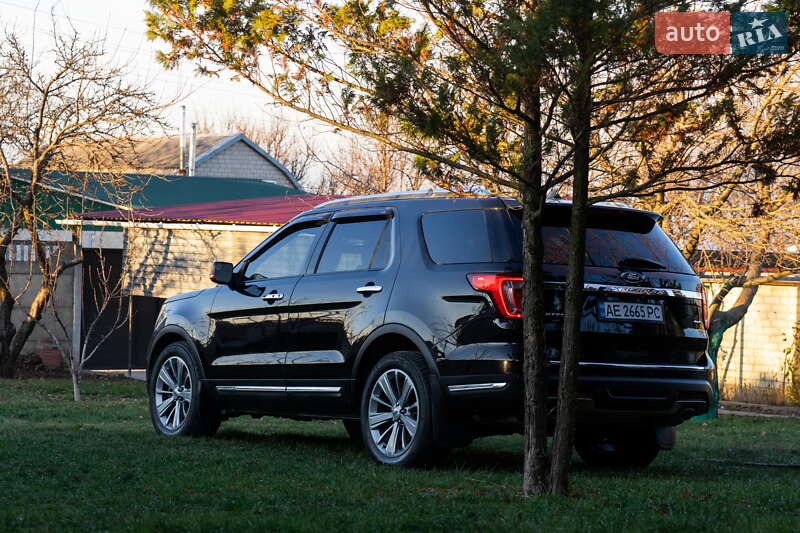 Позашляховик / Кросовер Ford Explorer 2017 в Верхньодніпровську
