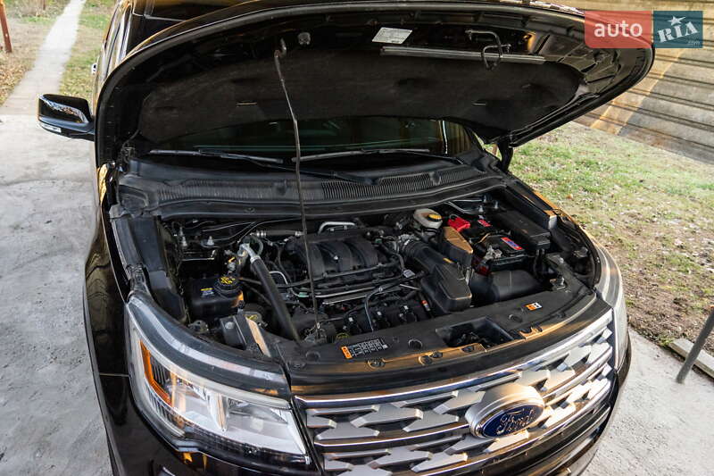 Позашляховик / Кросовер Ford Explorer 2017 в Верхньодніпровську
