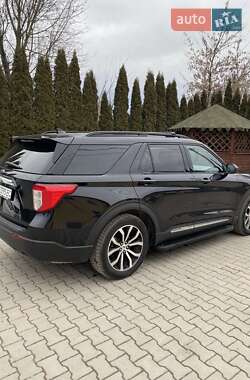 Позашляховик / Кросовер Ford Explorer 2020 в 