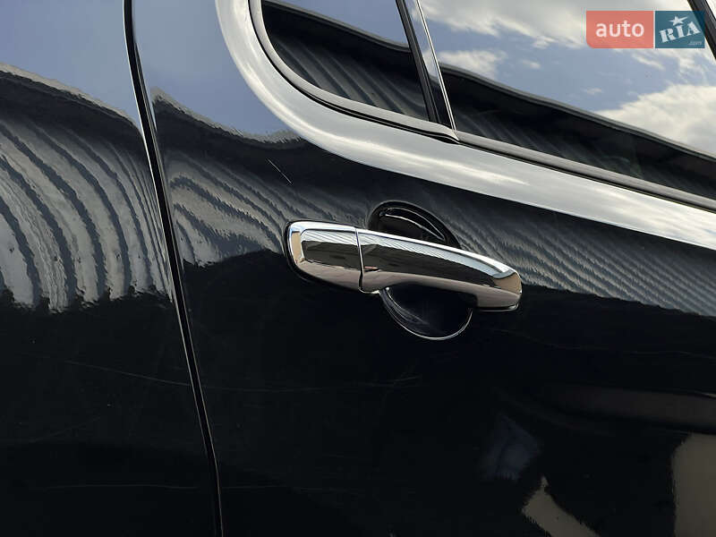 Позашляховик / Кросовер Ford Explorer 2014 в Львові