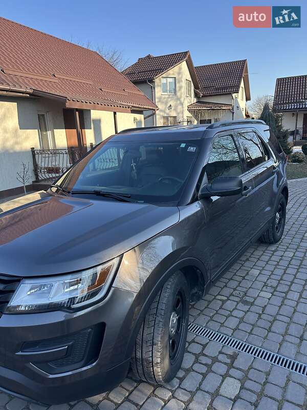 Внедорожник / Кроссовер Ford Explorer 2018 в Виннице