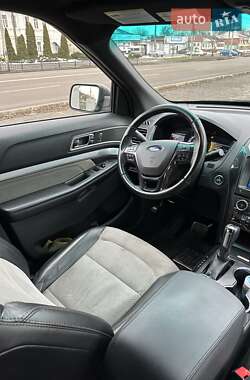 Внедорожник / Кроссовер Ford Explorer 2017 в 