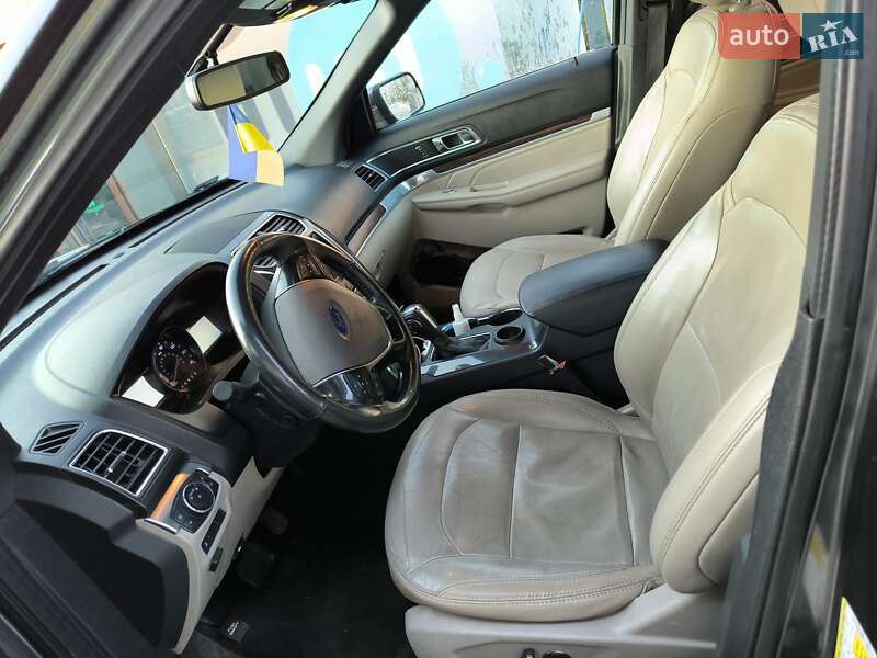 Позашляховик / Кросовер Ford Explorer 2018 в Вишневому