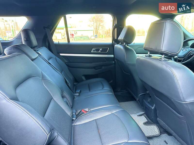 Внедорожник / Кроссовер Ford Explorer 2017 в Киеве фото 37 Внедорожник / Кроссовер Ford Explorer 2017 в Киеве