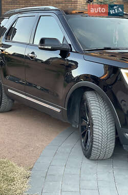 Внедорожник / Кроссовер Ford Explorer 2018 в 