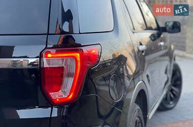 Внедорожник / Кроссовер Ford Explorer 2018 в 