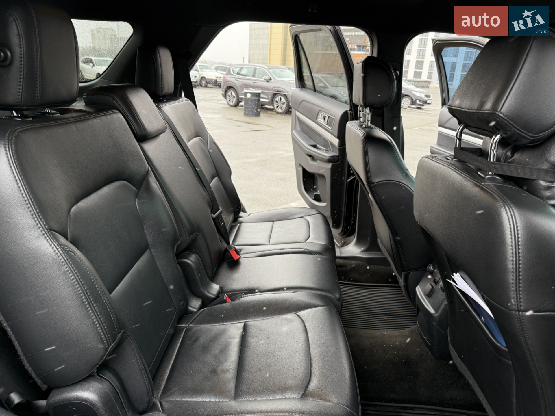 2016 Ford Explorer - мініатюра 28