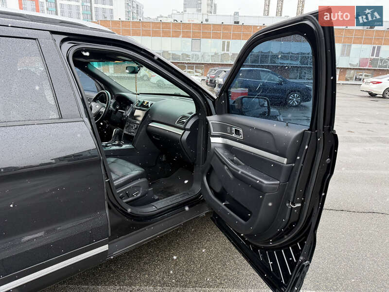 Внедорожник / Кроссовер Ford Explorer 2016 в Киеве