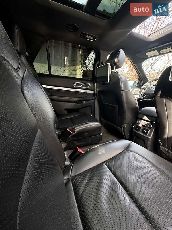 Позашляховик / Кросовер Ford Explorer 2017 в Сумах