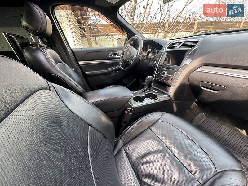 Позашляховик / Кросовер Ford Explorer 2017 в Сумах