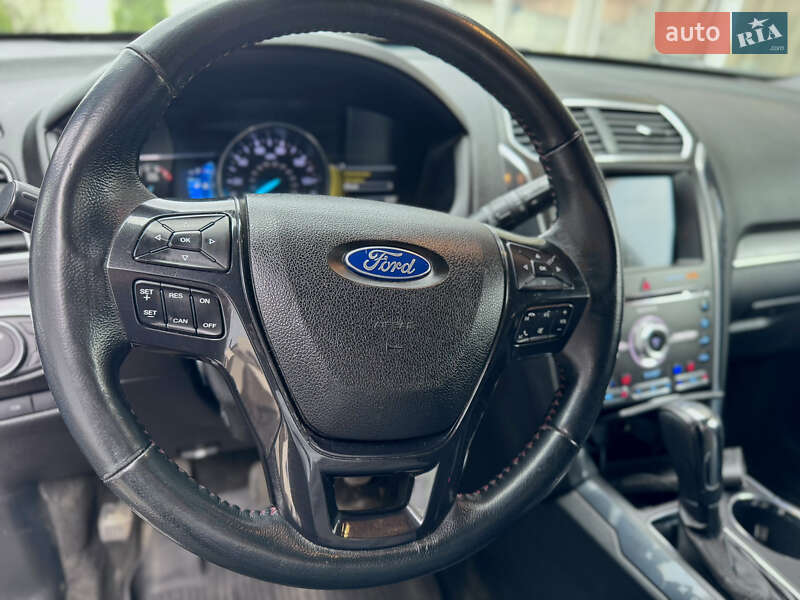 Позашляховик / Кросовер Ford Explorer 2017 в Сумах