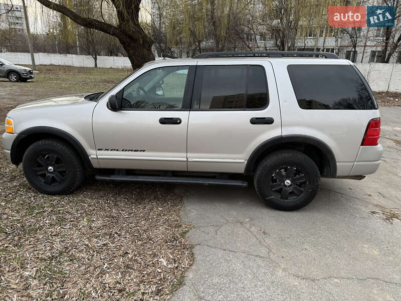 Внедорожник / Кроссовер Ford Explorer 2002 в Харькове