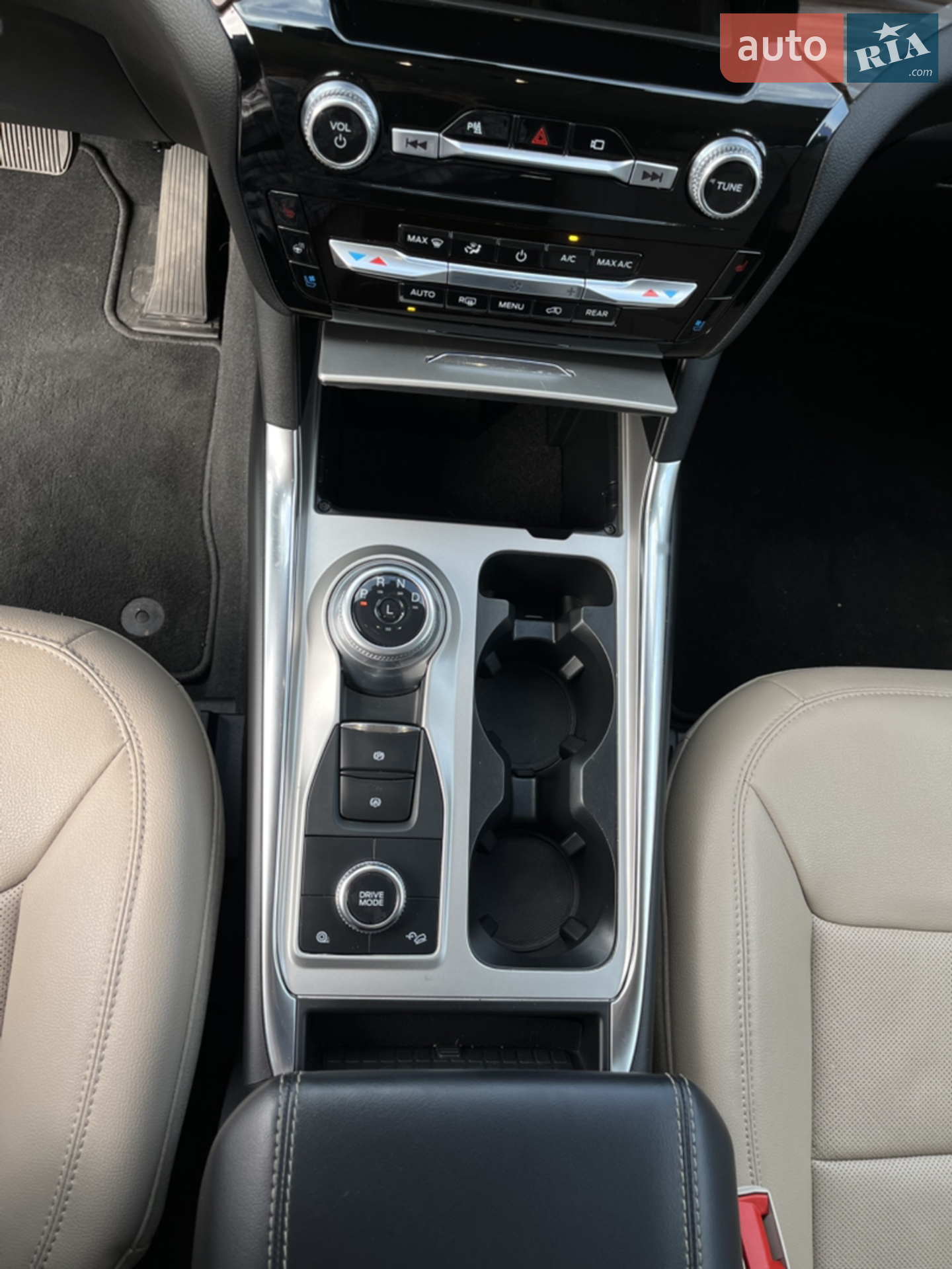 2022 Ford Explorer - мініатюра 16