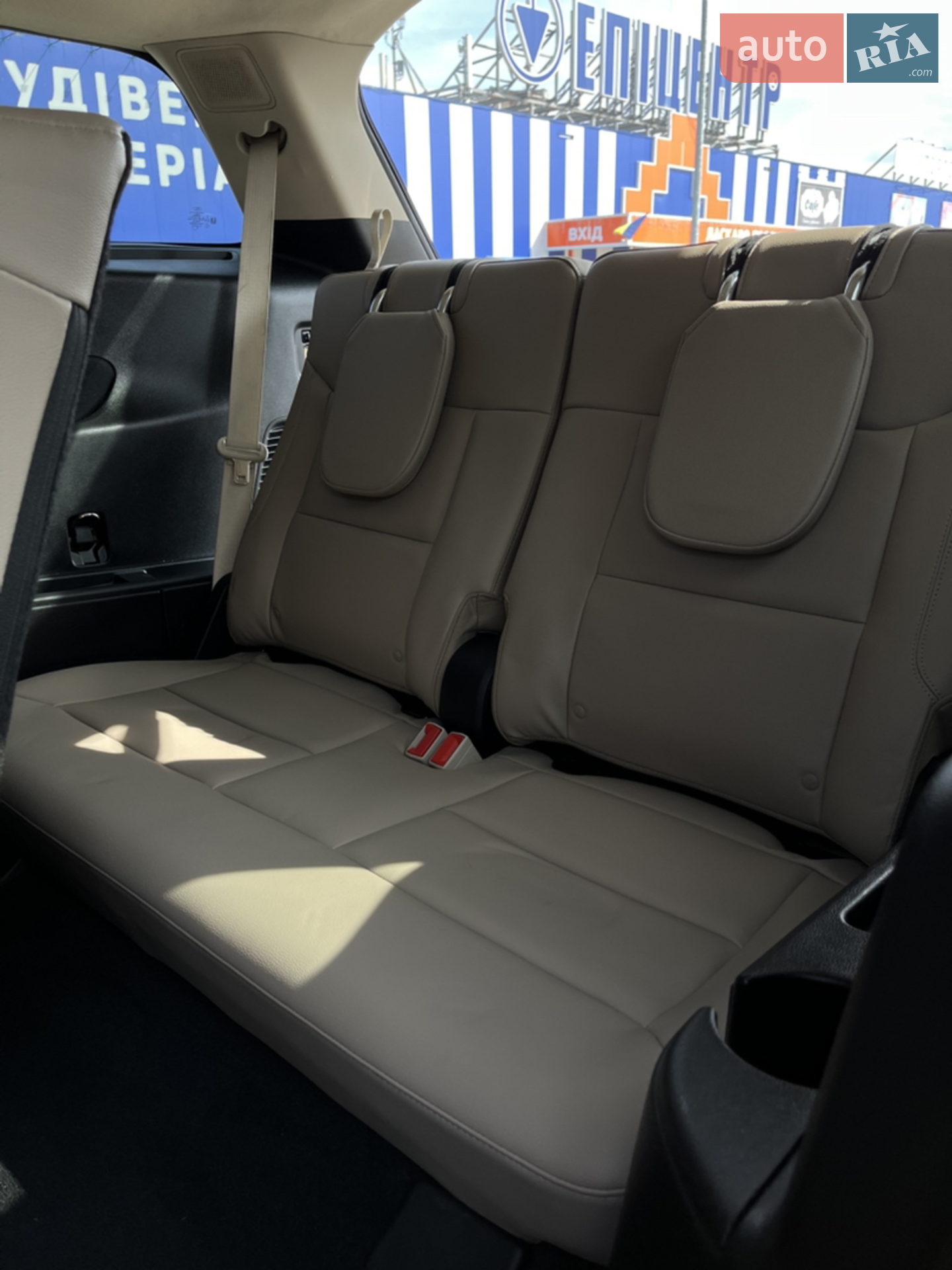 2022 Ford Explorer - мініатюра 28