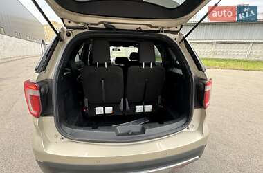 Внедорожник / Кроссовер Ford Explorer 2016 в 