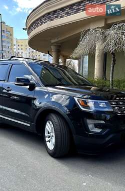 Позашляховик / Кросовер Ford Explorer 2016 в 