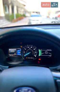 Позашляховик / Кросовер Ford Explorer 2016 в 