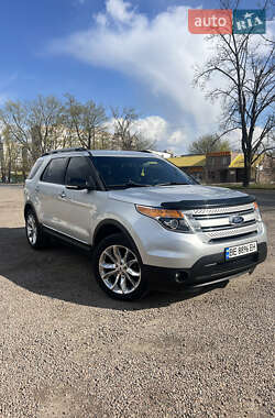 Позашляховик / Кросовер Ford Explorer 2015 в 