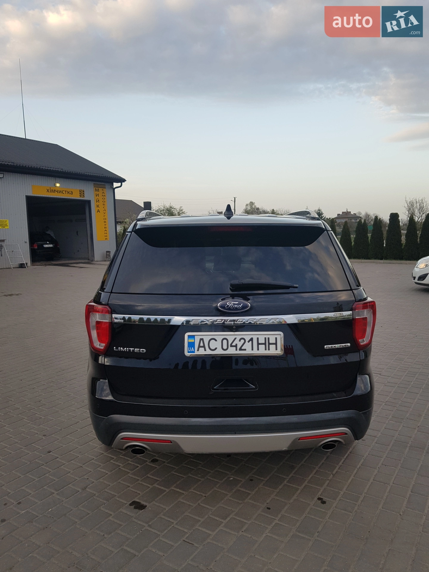 2015 Ford Explorer - мініатюра 6