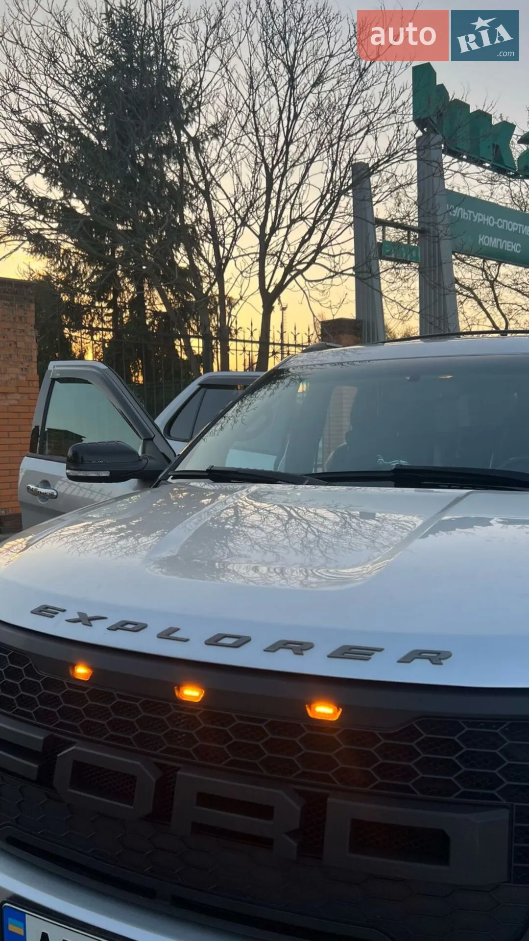2013 Ford Explorer - мініатюра 2