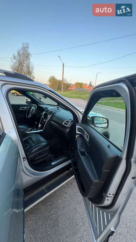 Внедорожник / Кроссовер Ford Explorer 2013 в Александрие