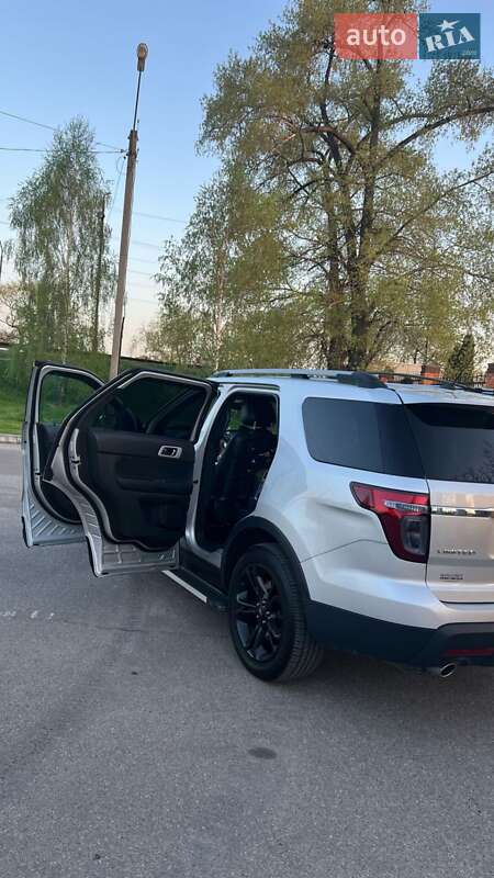 Внедорожник / Кроссовер Ford Explorer 2013 в Александрие