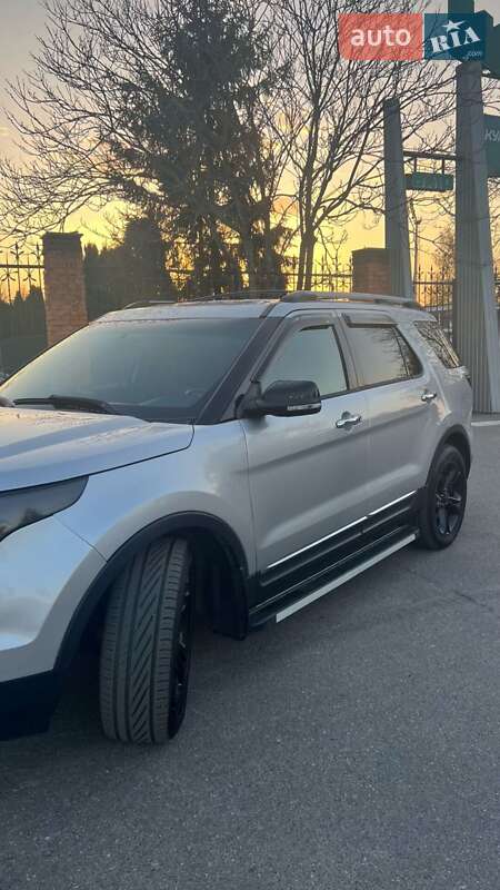 Внедорожник / Кроссовер Ford Explorer 2013 в Александрие