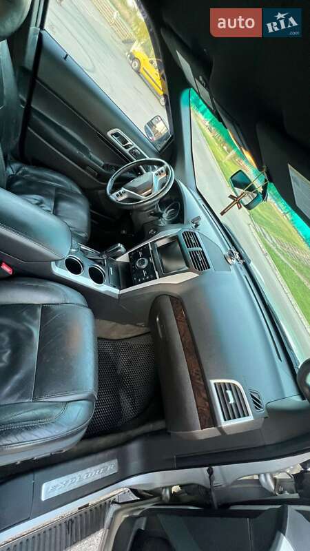Внедорожник / Кроссовер Ford Explorer 2013 в Александрие