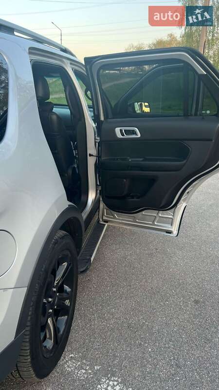 Внедорожник / Кроссовер Ford Explorer 2013 в Александрие