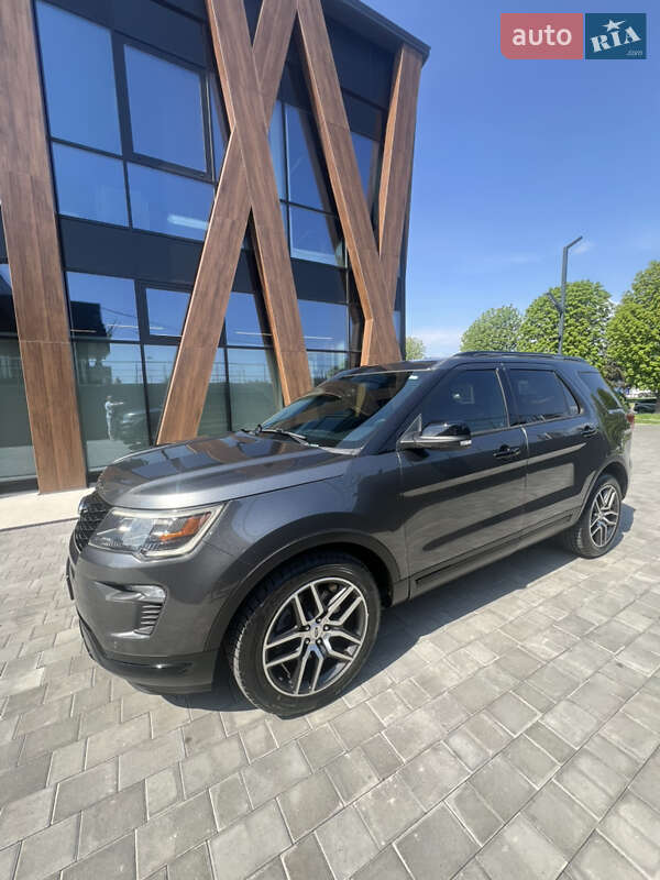 Позашляховик / Кросовер Ford Explorer 2018 в Луцьку