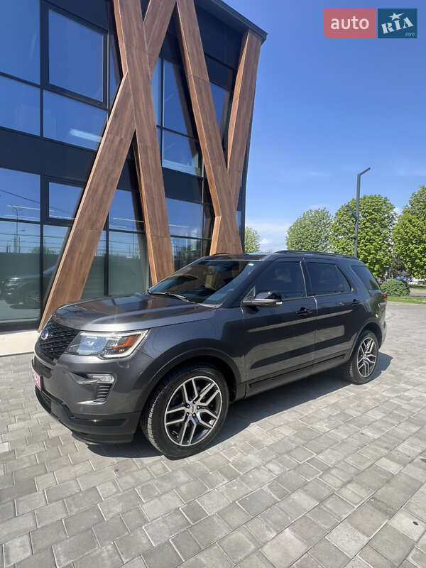 Позашляховик / Кросовер Ford Explorer 2018 в Луцьку
