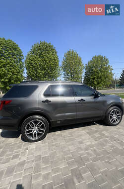 Позашляховик / Кросовер Ford Explorer 2018 в Луцьку