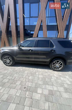 Позашляховик / Кросовер Ford Explorer 2018 в Луцьку