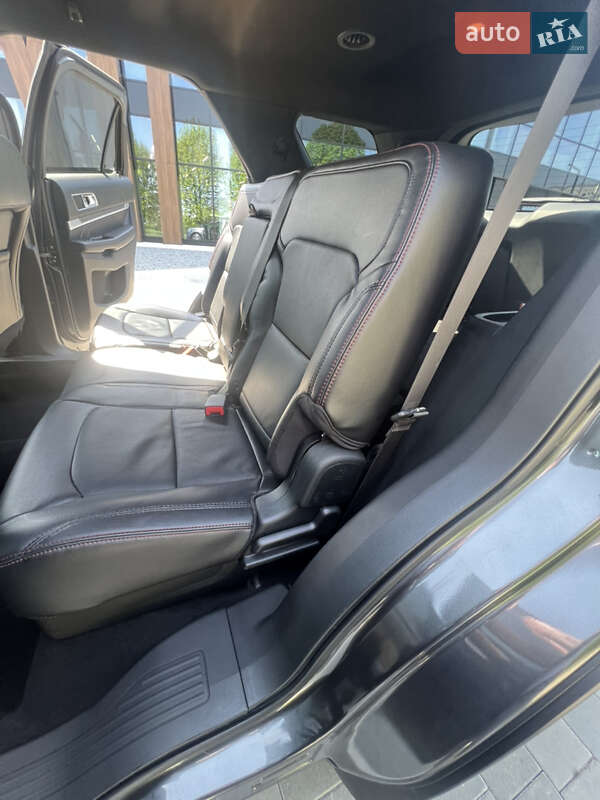 Позашляховик / Кросовер Ford Explorer 2018 в Луцьку