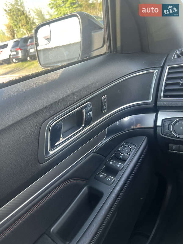 Позашляховик / Кросовер Ford Explorer 2018 в Луцьку